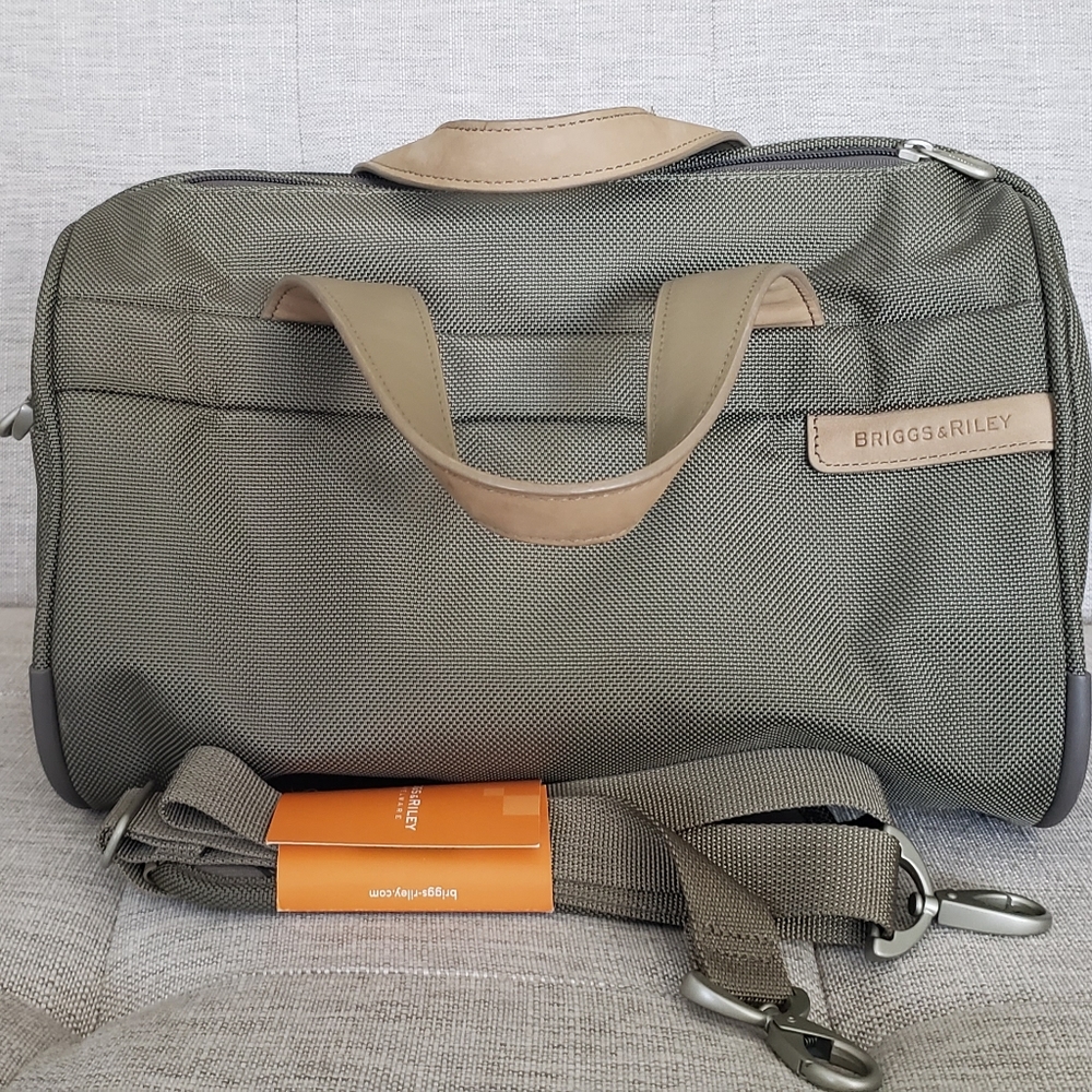 Briggs and Riley Expandable Travel Bag